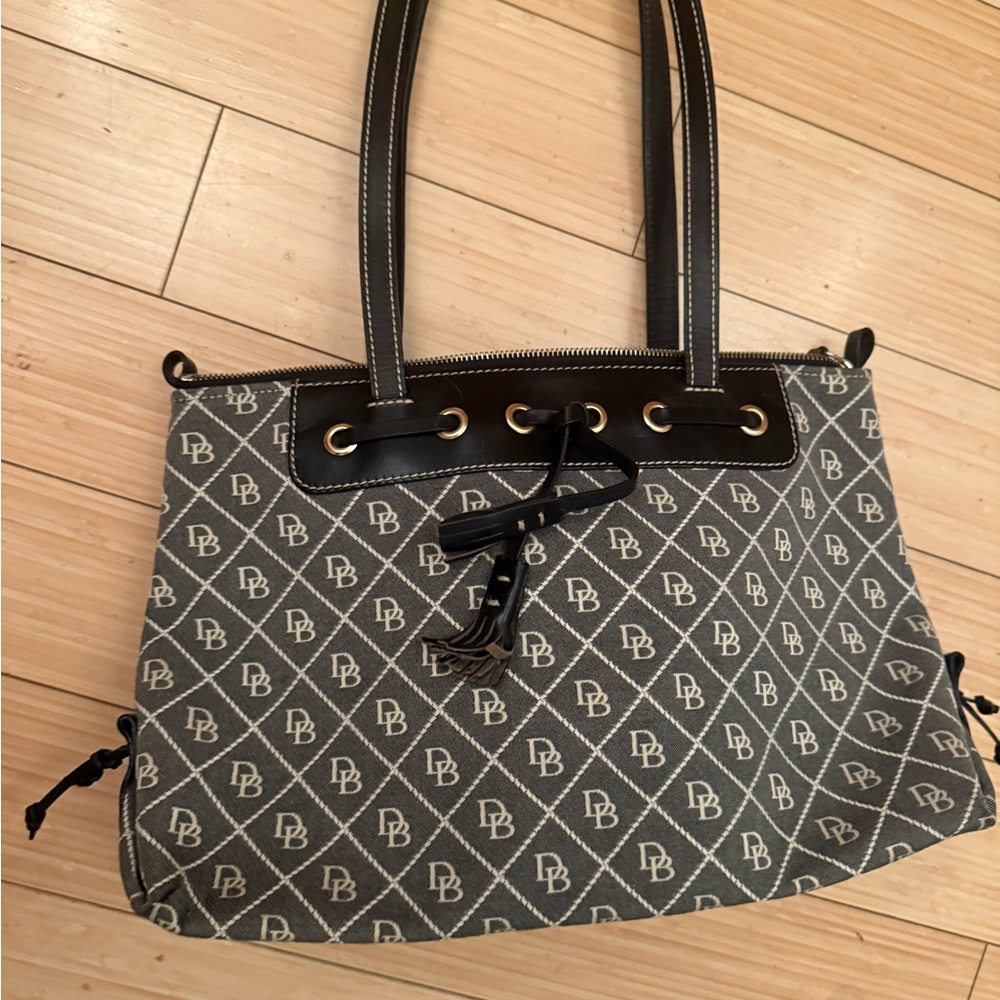 Stylish Dooney and Burke Black and Gray Tote Bag